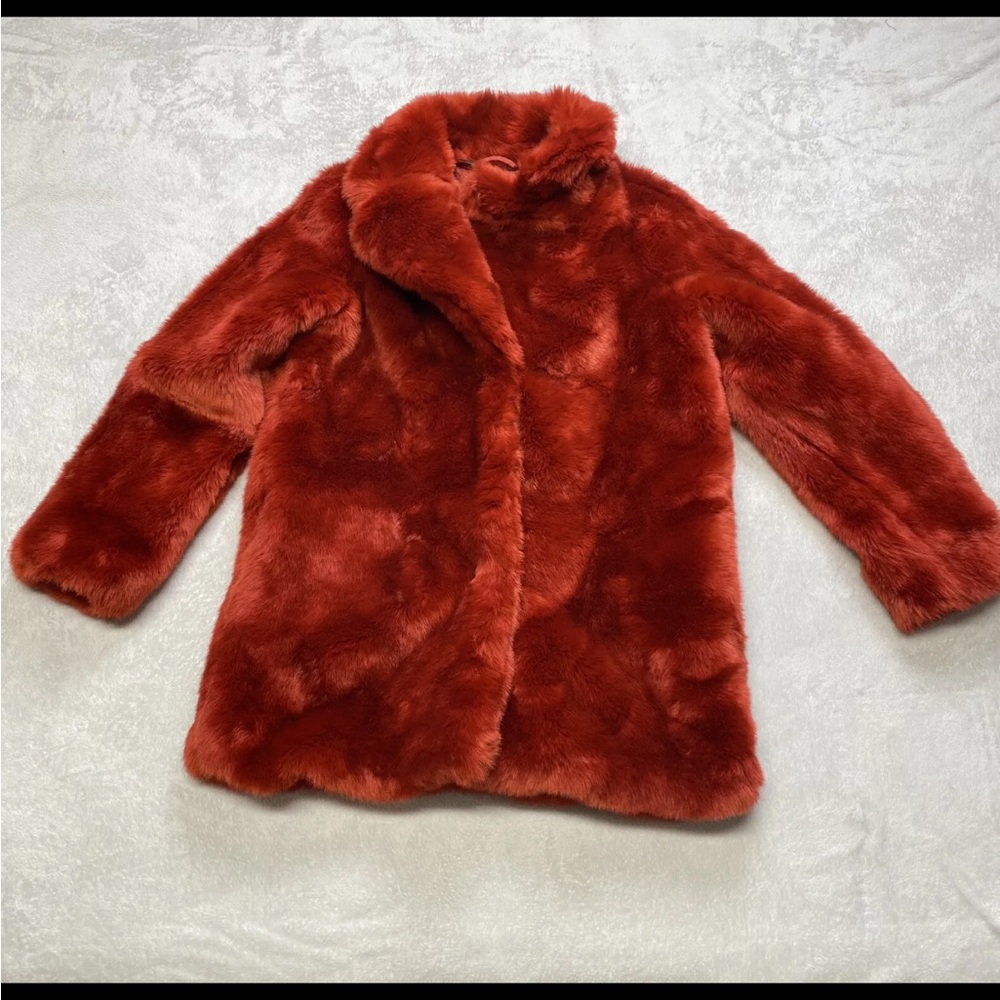 H&M Women’s Short Faux Fur Coat Size 6 Red